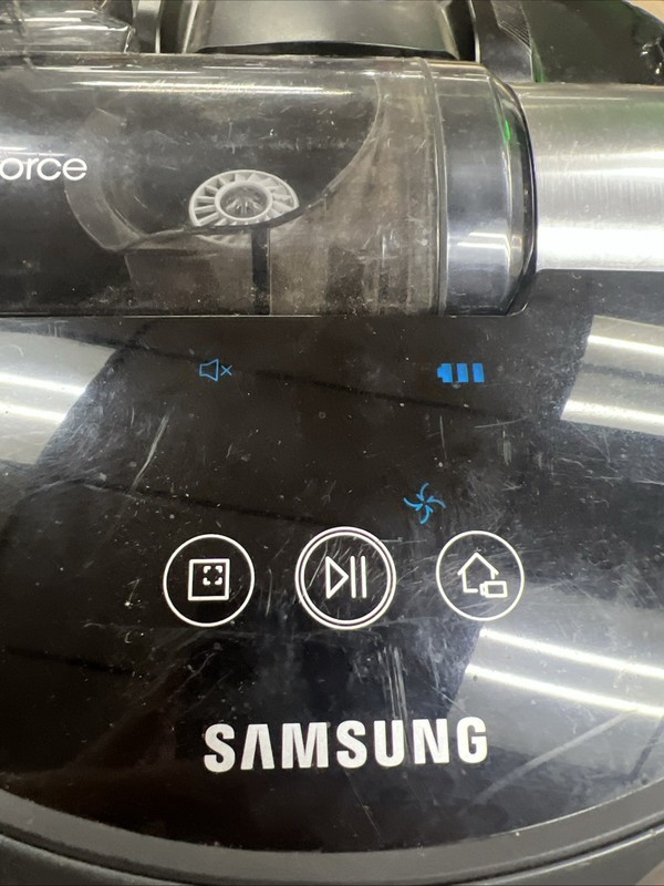 Samsung Cyclone Force POWERbot Robotic Vacuum SR1AM7040WG w/ Charger Parts gallery