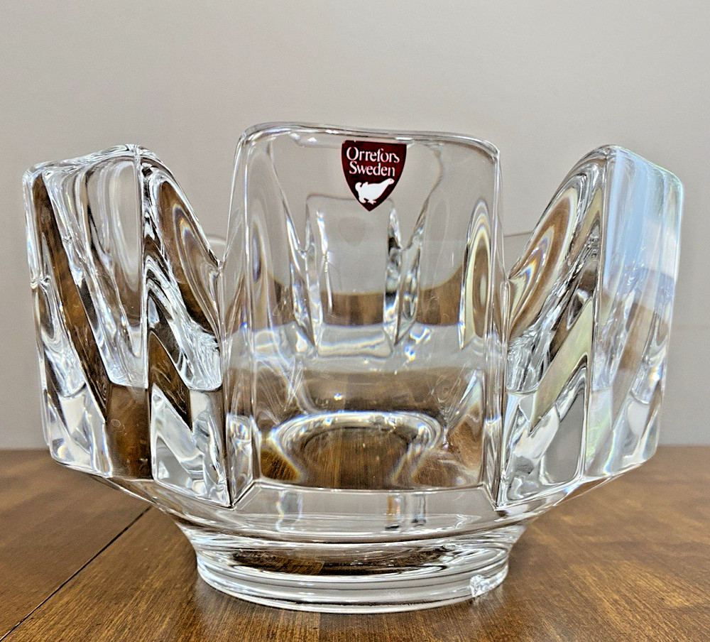 Vintage Orrefors Signed Lars Hellsten Heavy Scandinavian Crystal Corona 8" Bowl