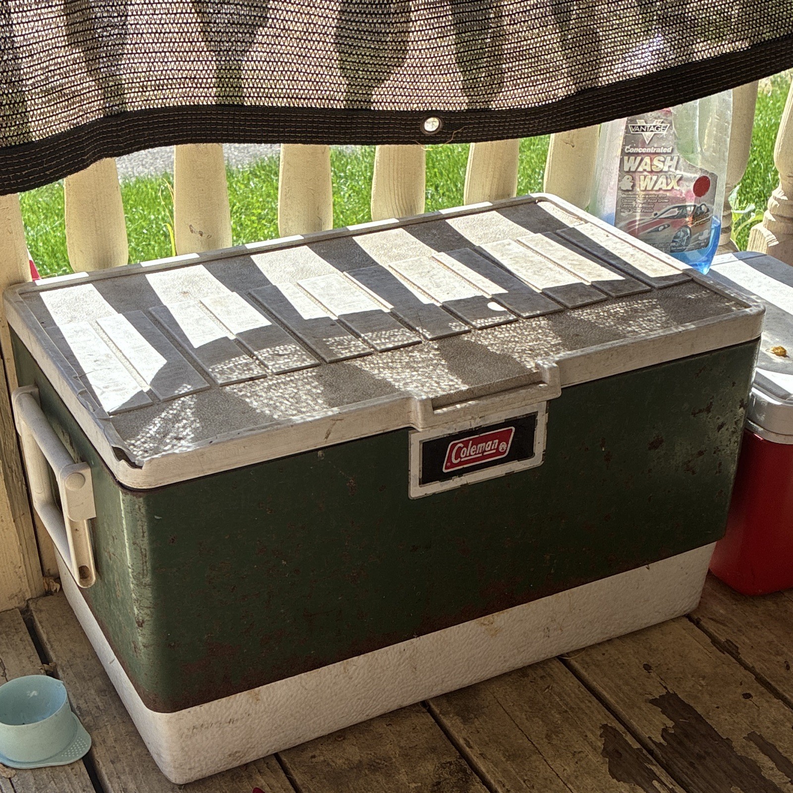 Coleman Hard-Sided Plastic Ice Chest Cooler, Solid Green & White gallery