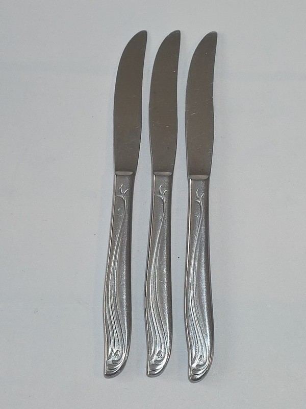 Montgomery Ward Stainless Flatware MWD10 Mixed Set Dinner Knives Forks TeasSpoon gallery
