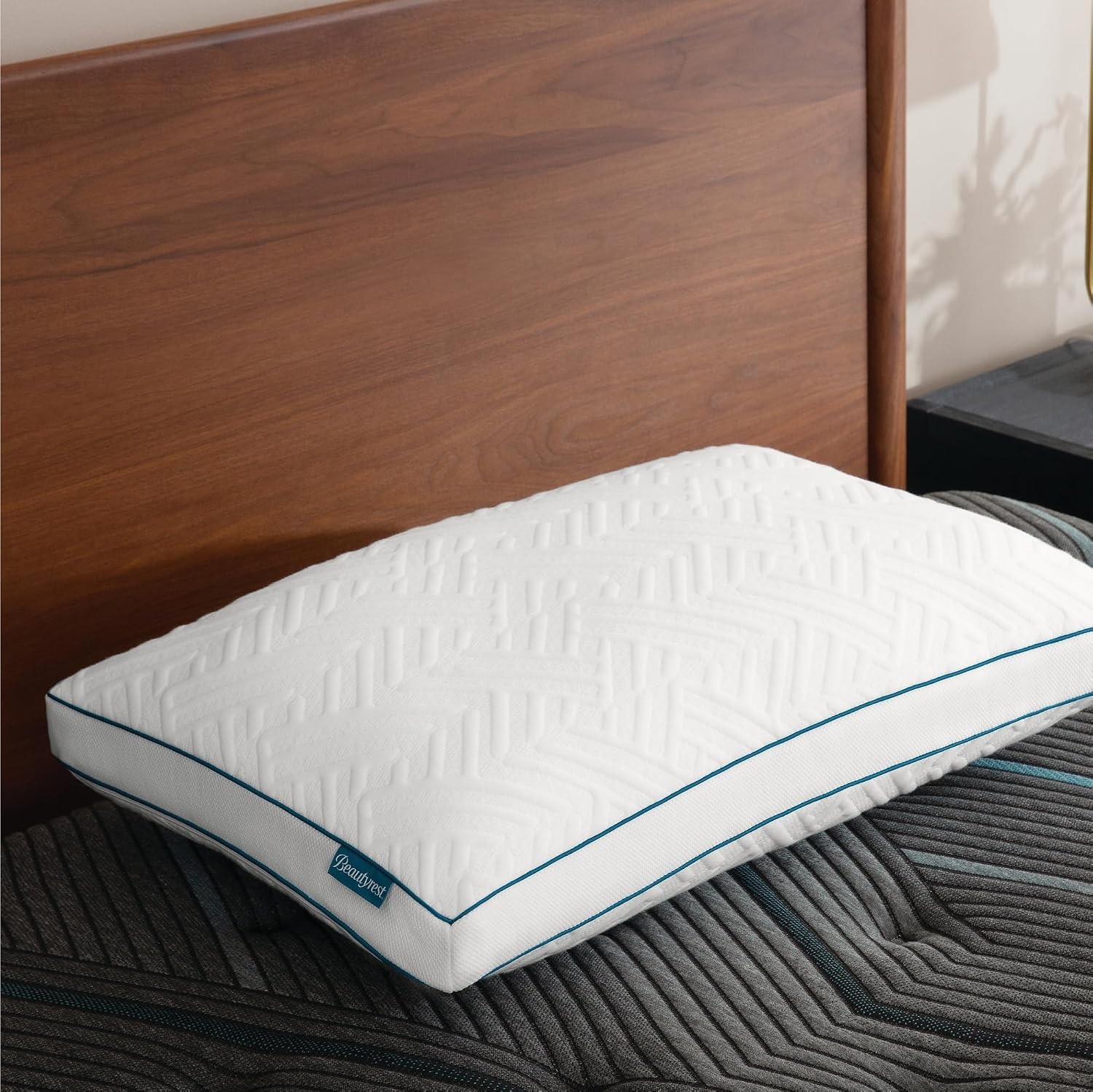 Beautyrest Deluxe Down Alternative Pillow – King Size – Medium Support Cooling gallery