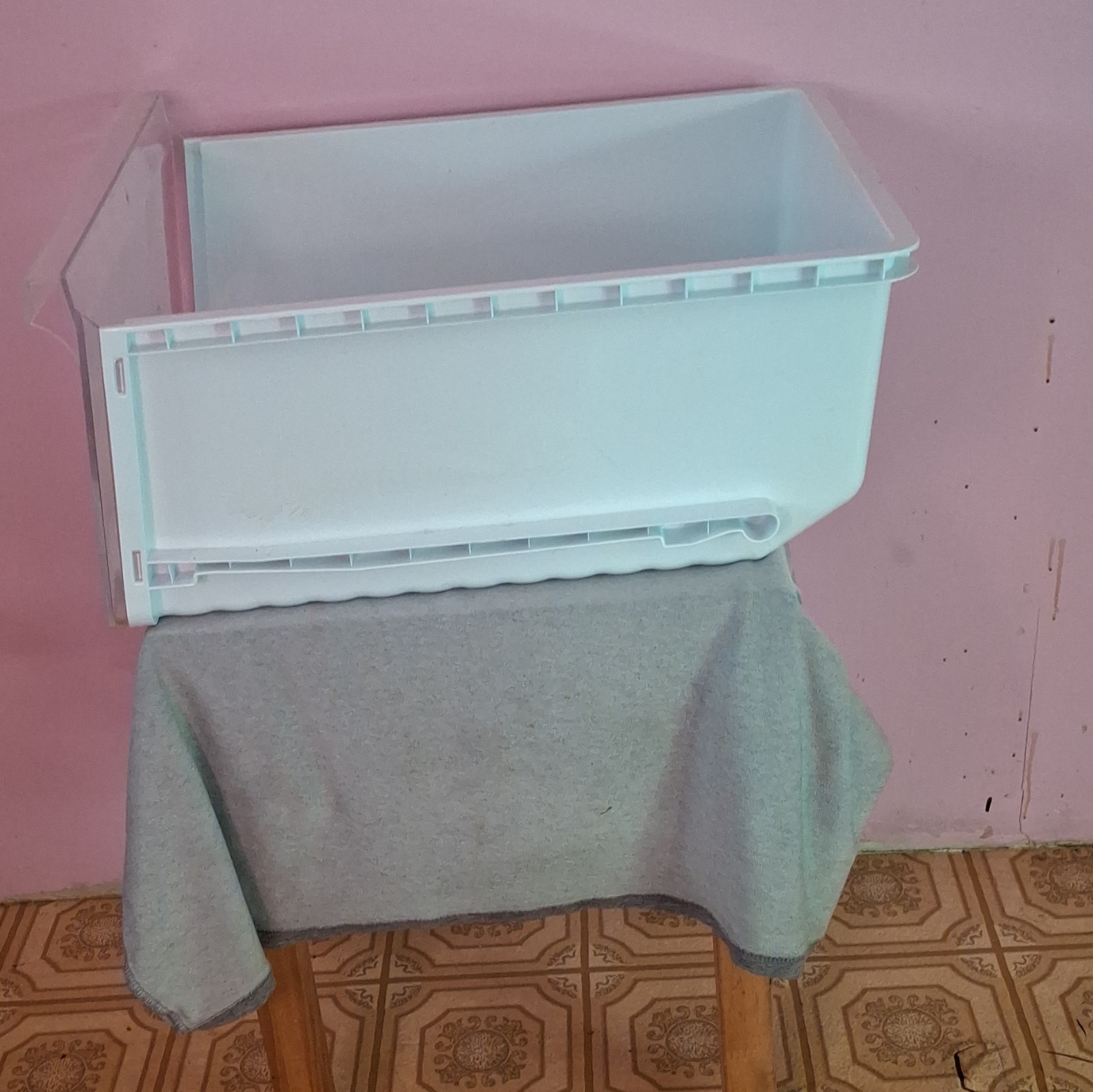 Clear/White Plastic Refrigerator Crisper Drawer Bin Replacement Part gallery