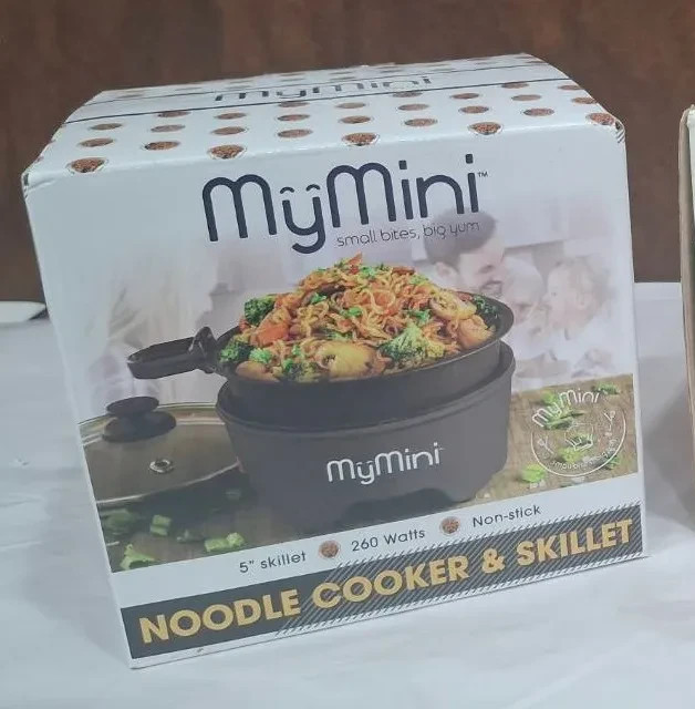 MY MINI NOODLE COOKER & SKILLET Blackberry 5" skillet 260 Watts Non-Stick ~NEW gallery