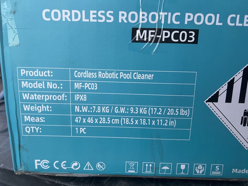 Hinice Cordless Pool Cleaner Robot for Wall & Waterline - PC03 3200sqft 120 mins gallery