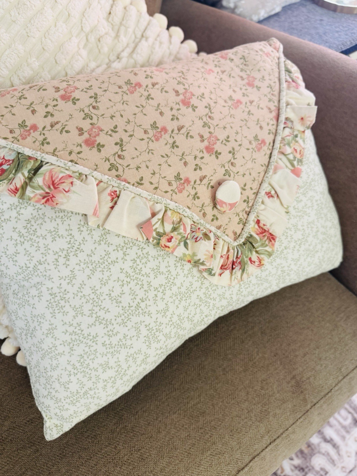 ROSES RUFFLED Envelope Button COTTAGE CREAM PINK GREEN 14" Accent TOSS Pillow gallery