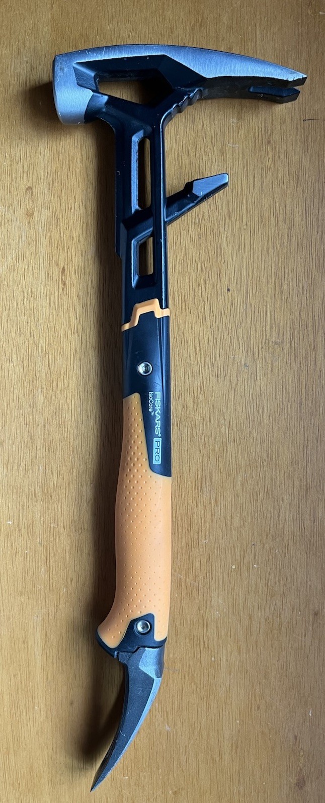 Fiskars Pro IsoCore Wrecking Bar 18” Demolition Hammer Tool gallery