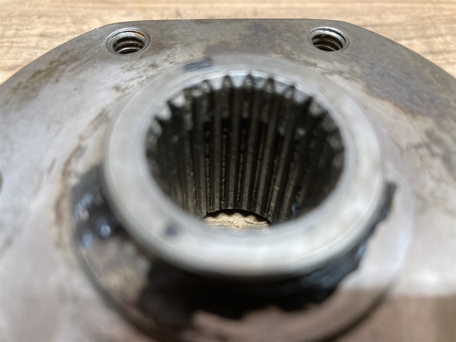 TORO GROUNDSMASTER 228-D 4WD FRONT AXLE DRIVE SHAFT FLANGE 68-7010 gallery