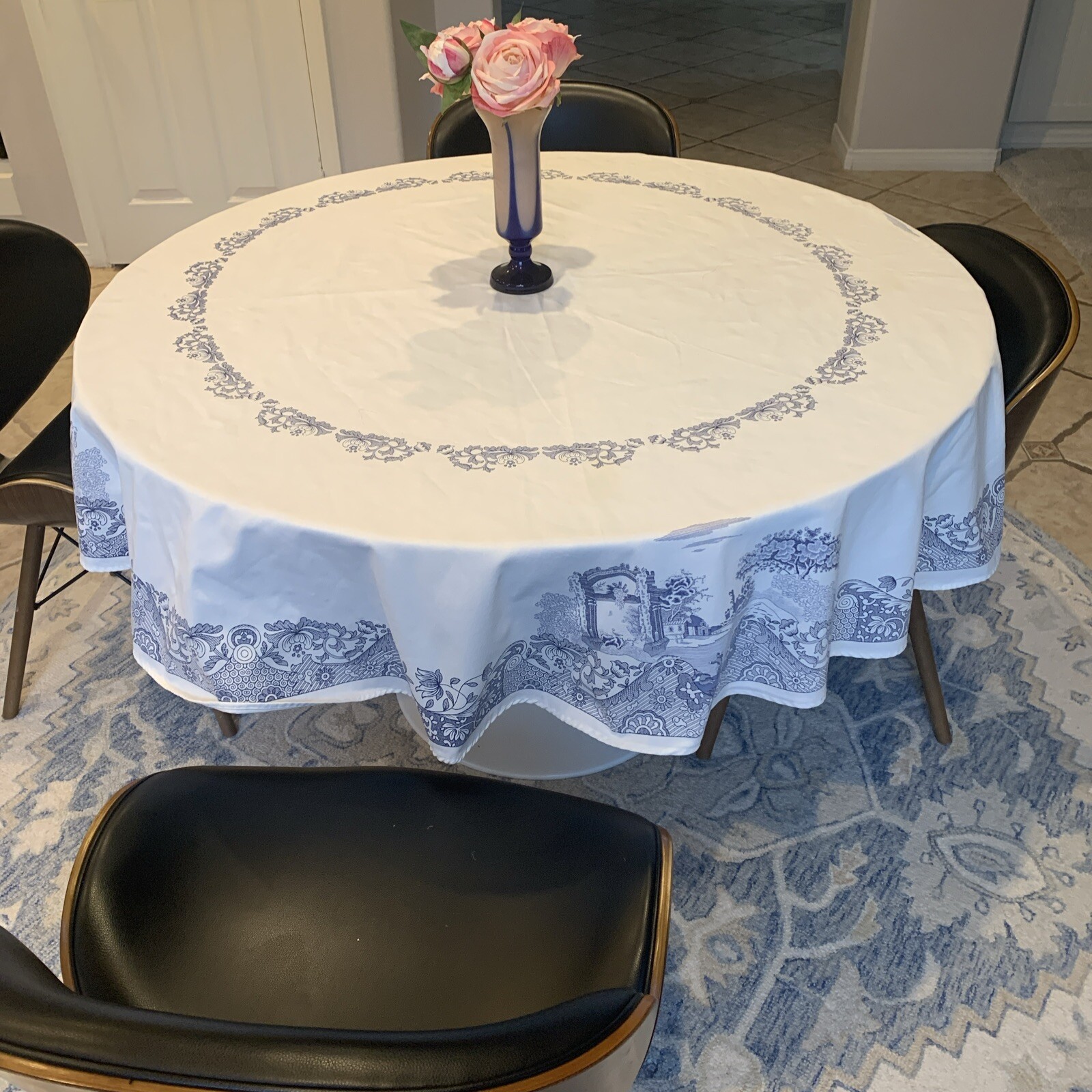 Spode Avanti Blue & Off White Round Table Cloth 70” gallery