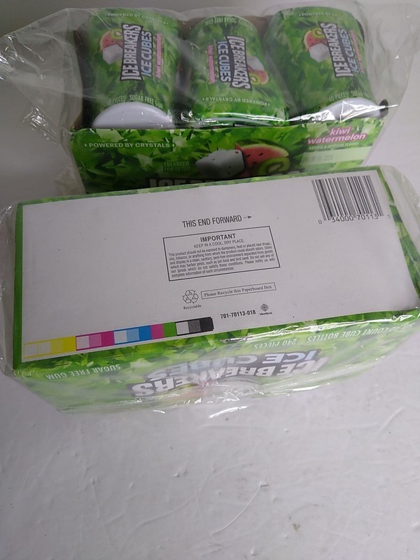 2x Ice Breakers Ice Cubes Sugar Free Chewing Gum Xylitol Kiwi Watermelon 6 Pack gallery