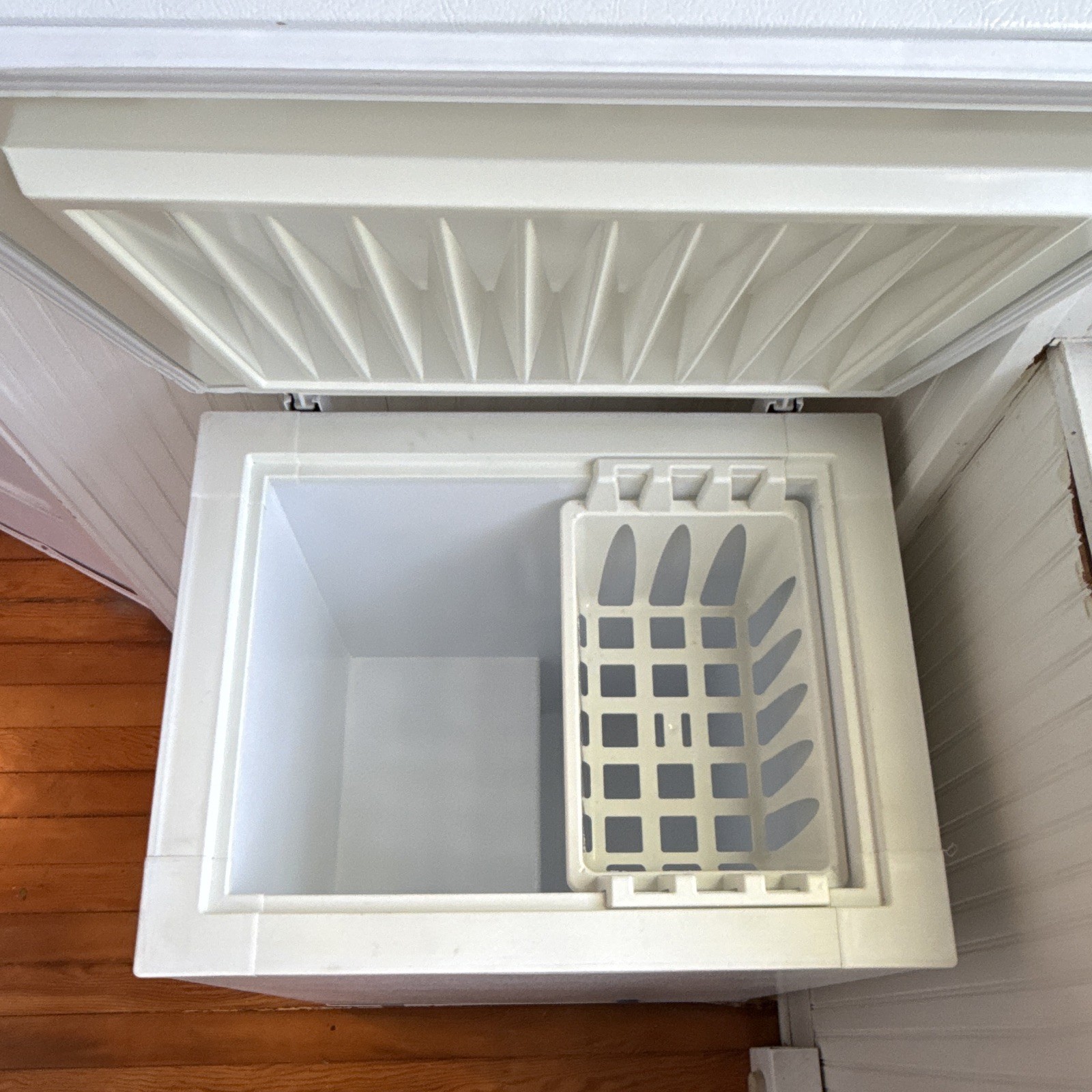 White Frigidaire Medium Sized Free Standing Commercial Freezer gallery