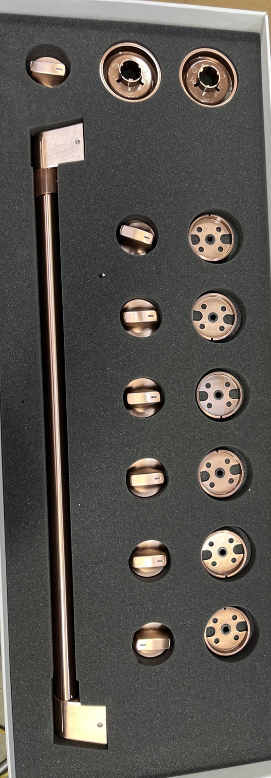 CAFE/GE BRUSHED COPPER HANDLE/KNOB SET KIT # CXPR6HKPMCU FOR 36”PRO RANGE gallery