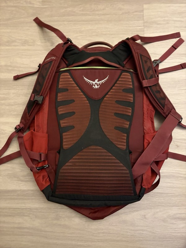 Osprey Ozone 46 Day Travel Pack - Red 3