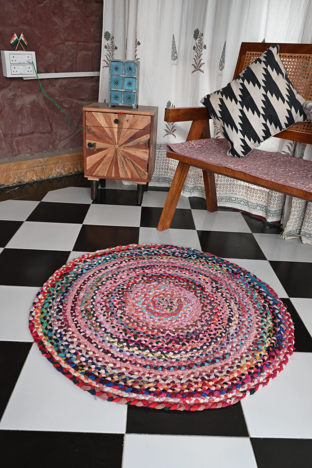 Rugmoda Jute Multicolor Braided 4x4 ft Round Living Room Rug Handmade Boho Decor gallery
