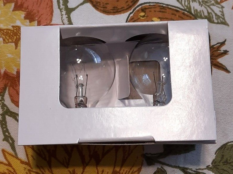 2 Pack 5 Watts Replacement Bulbs Clear Indoor Room Essentials G40-C gallery
