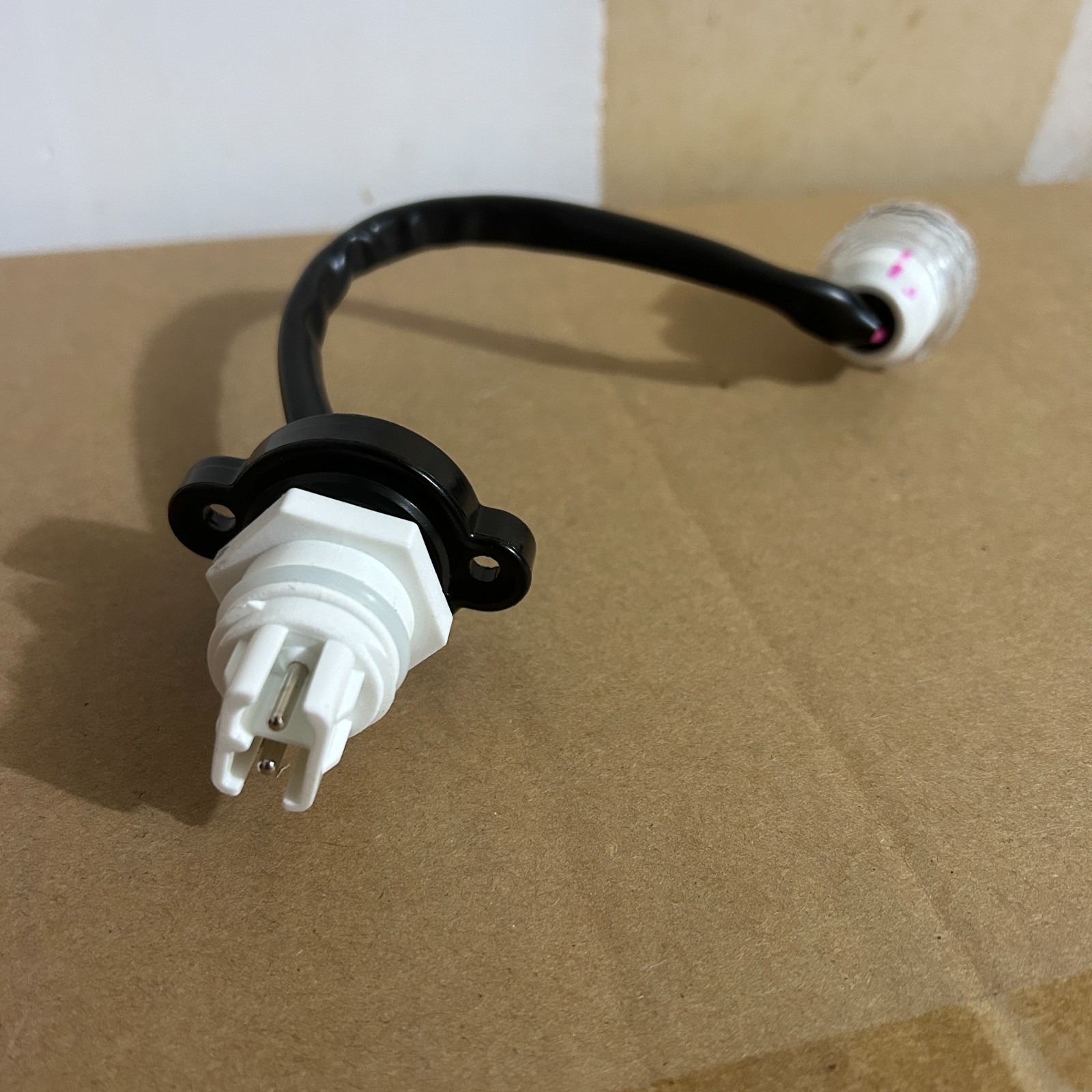WYBOT C2 Cordless Robotic Pool Vacuum Cleaner Charging Port gallery