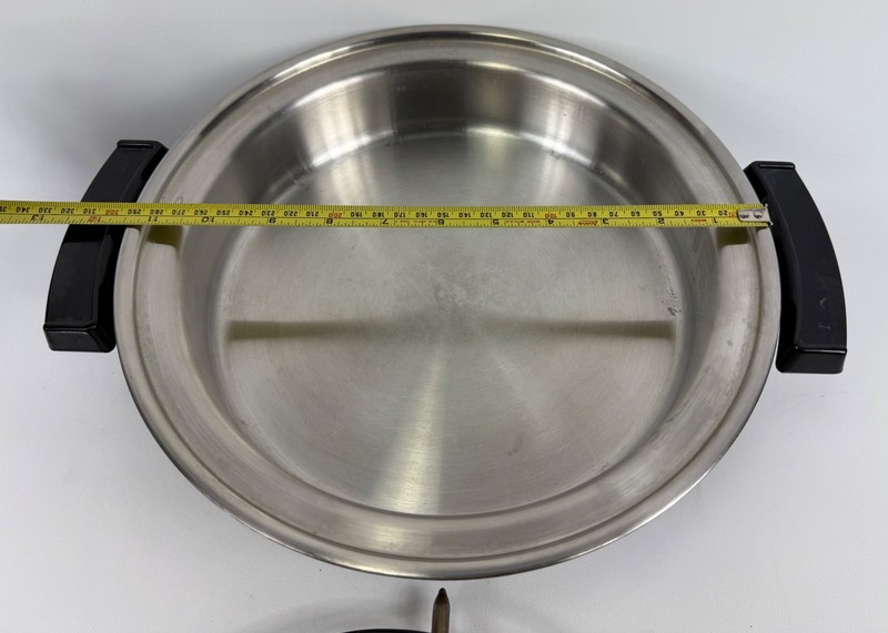Kitchen Craft West Bend Liquid Core Stainless Electric Skillet 11" 900W USA gallery