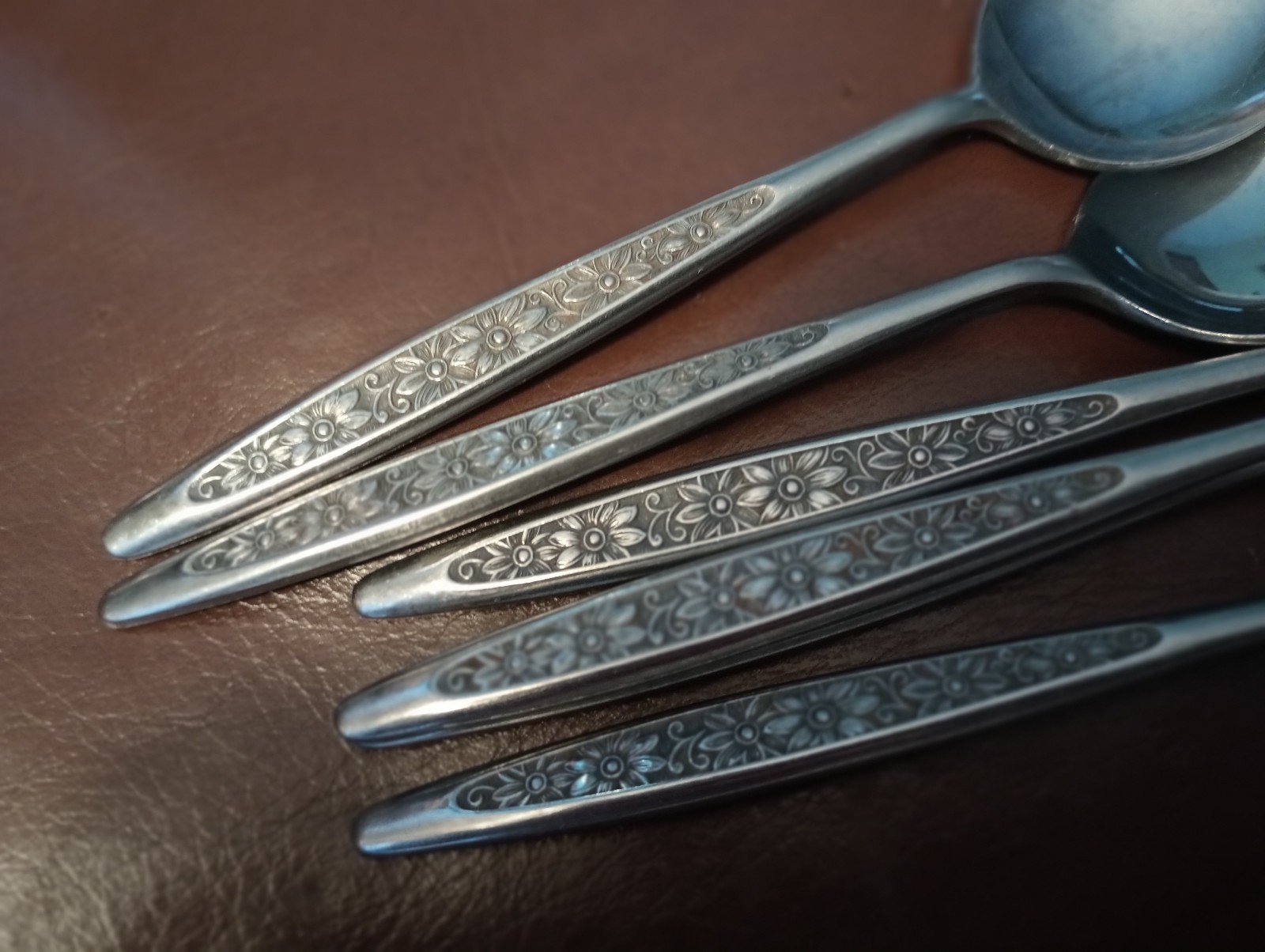 EHP EKCO NICOLE STAINLESS TEASPOONS LOT 6 PC gallery