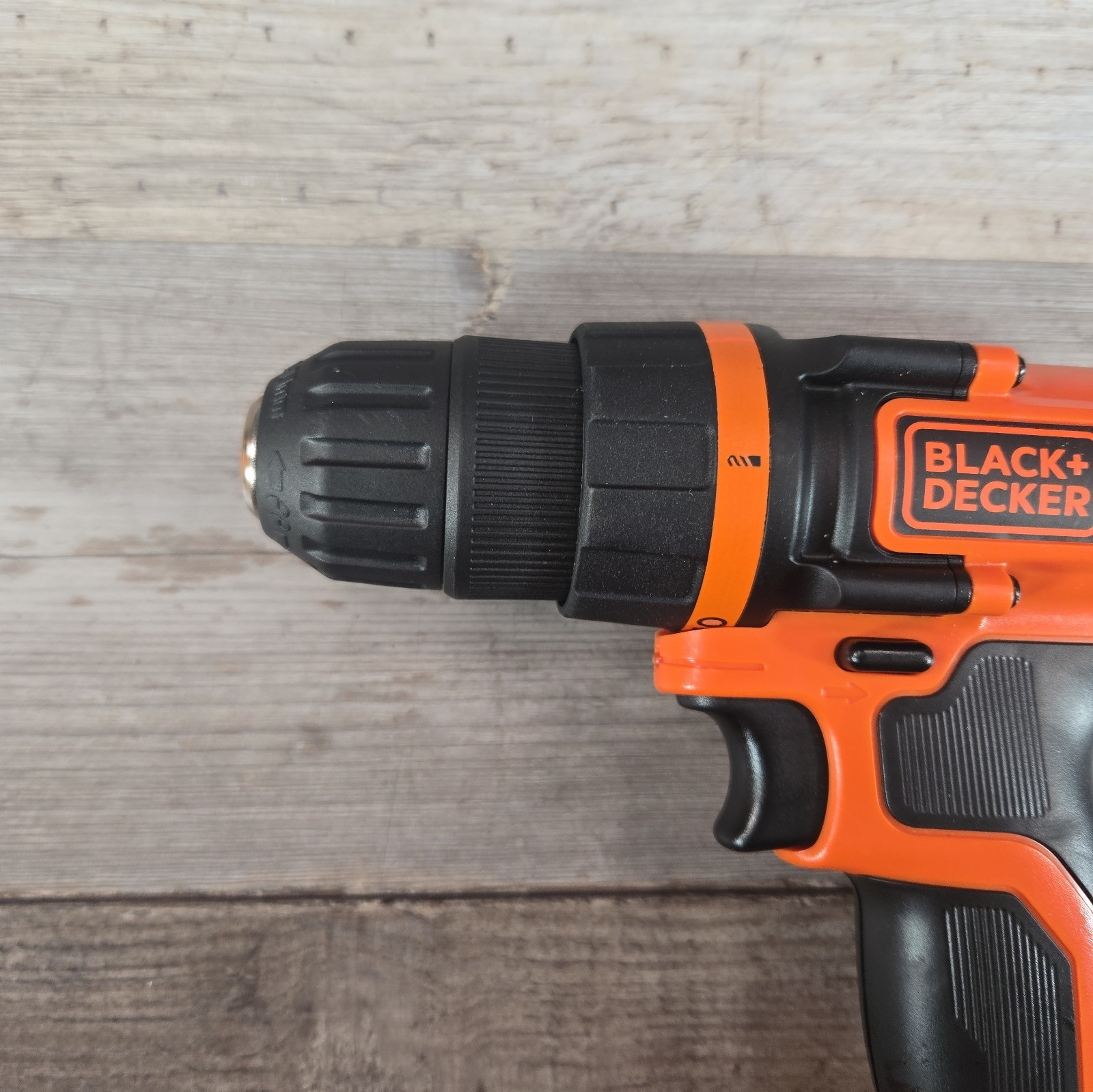 BLACK+DECKER 20V Drill Driver 3/8in - MISSING BATTERY gallery