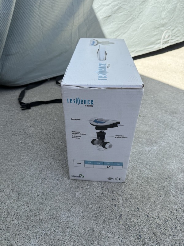 SOLAXX RESILIENCE E40 E-SERIES POOL SALT CHLORINATOR- BRAND NEW gallery