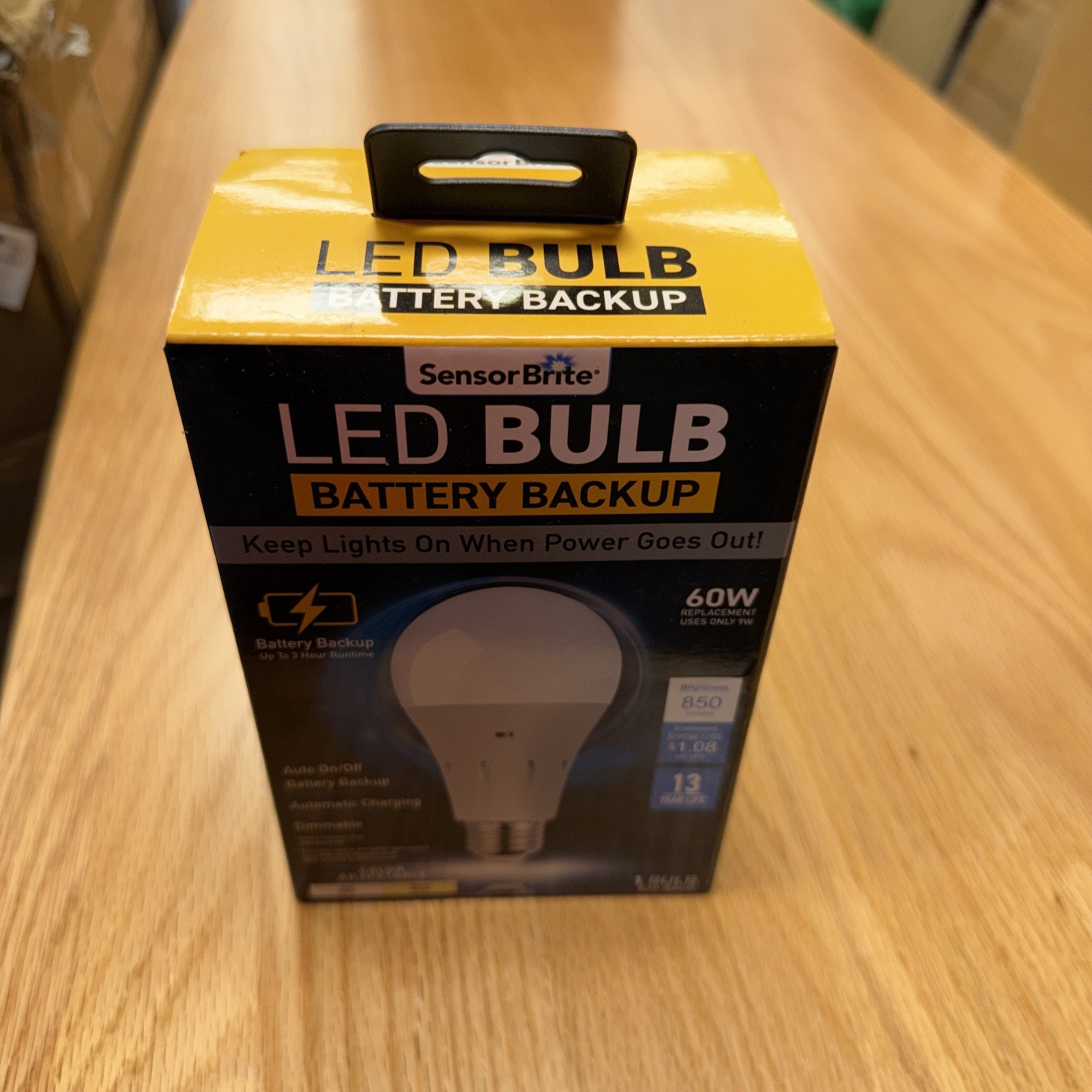 Sensor Brite LED Bulb Battery Backup Rechargable 60w Dimmable E26 Base New Box gallery