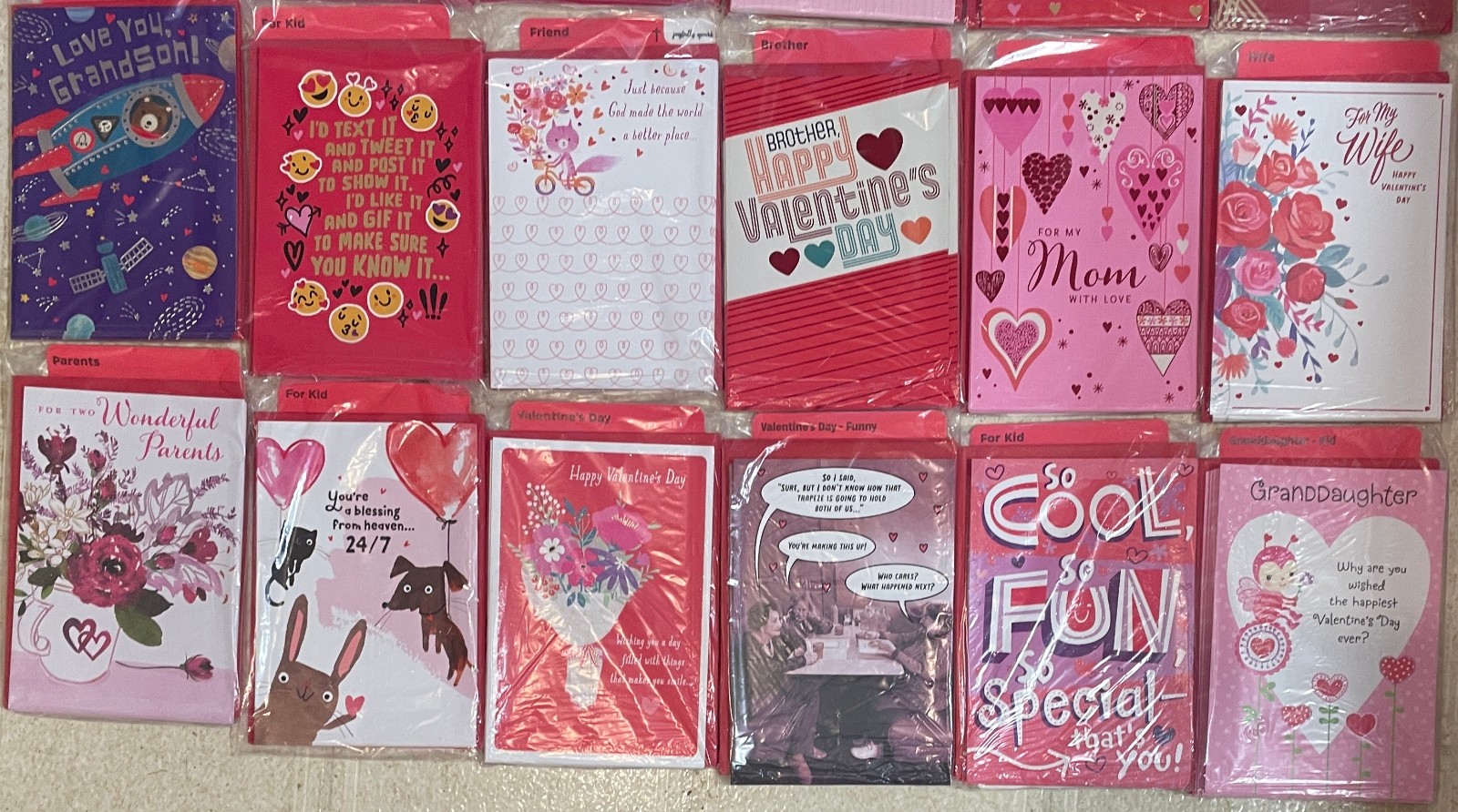 216 Hallmark Essentials Valenetine's Day Greeting Cards In Original Pouches #2 gallery