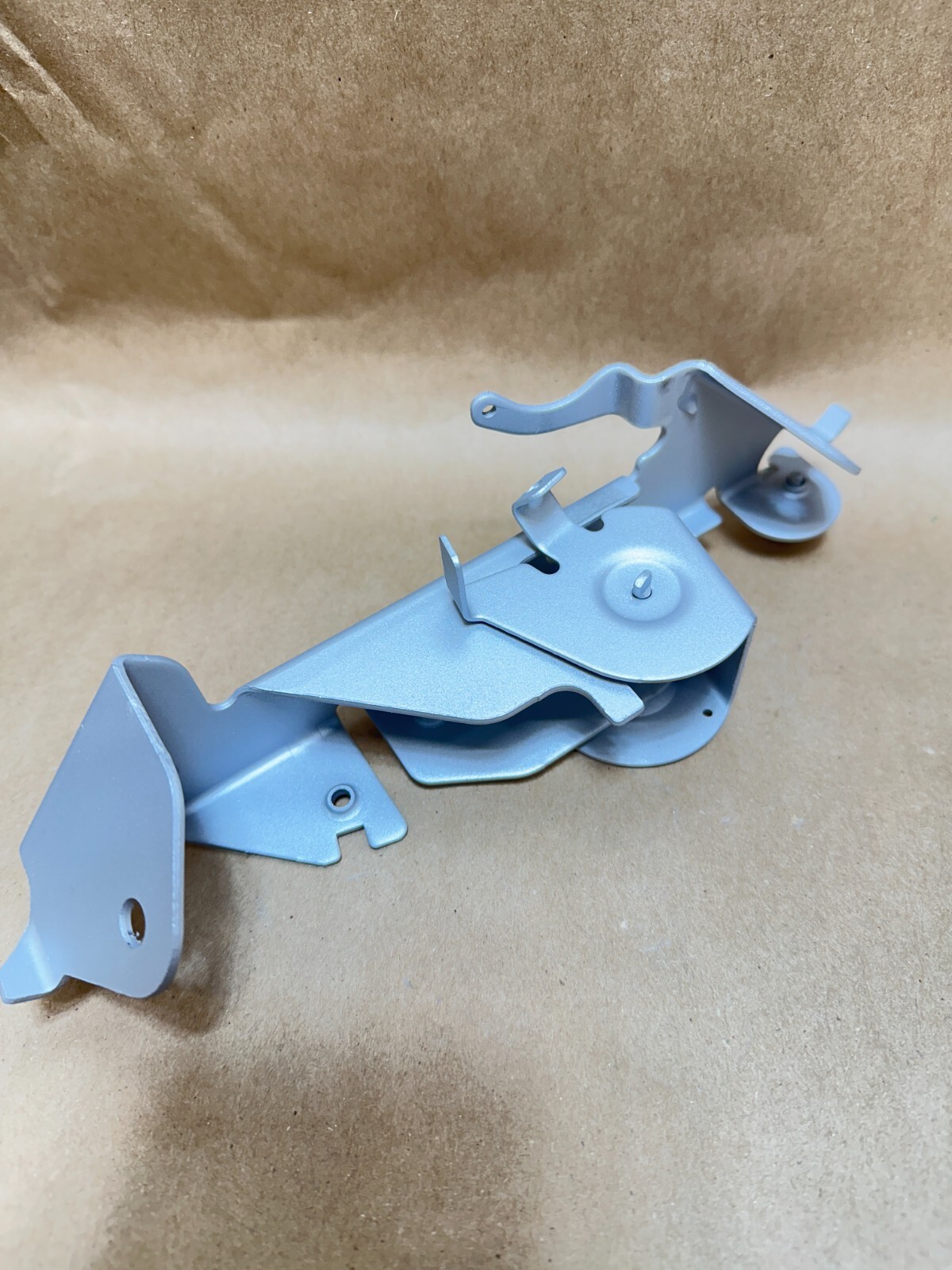 Briggs & Stratton Control Bracket 698761 Superseded to 592661 gallery