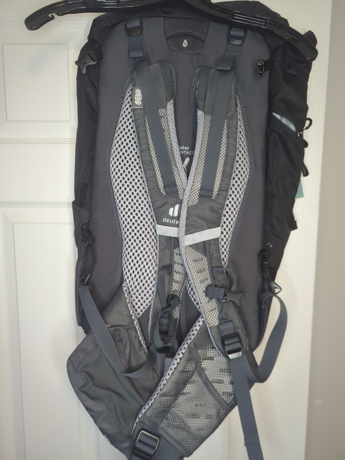 New With Tags Deuter Trail 30 Backpacking Backpack Black 4