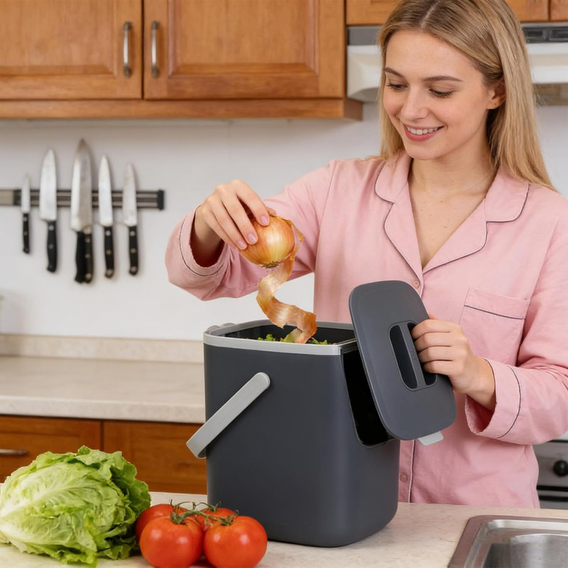 Compost Bin Kitchen, Countertop Compost Bin，No Filter Required, 0.7Gal Indoor gallery