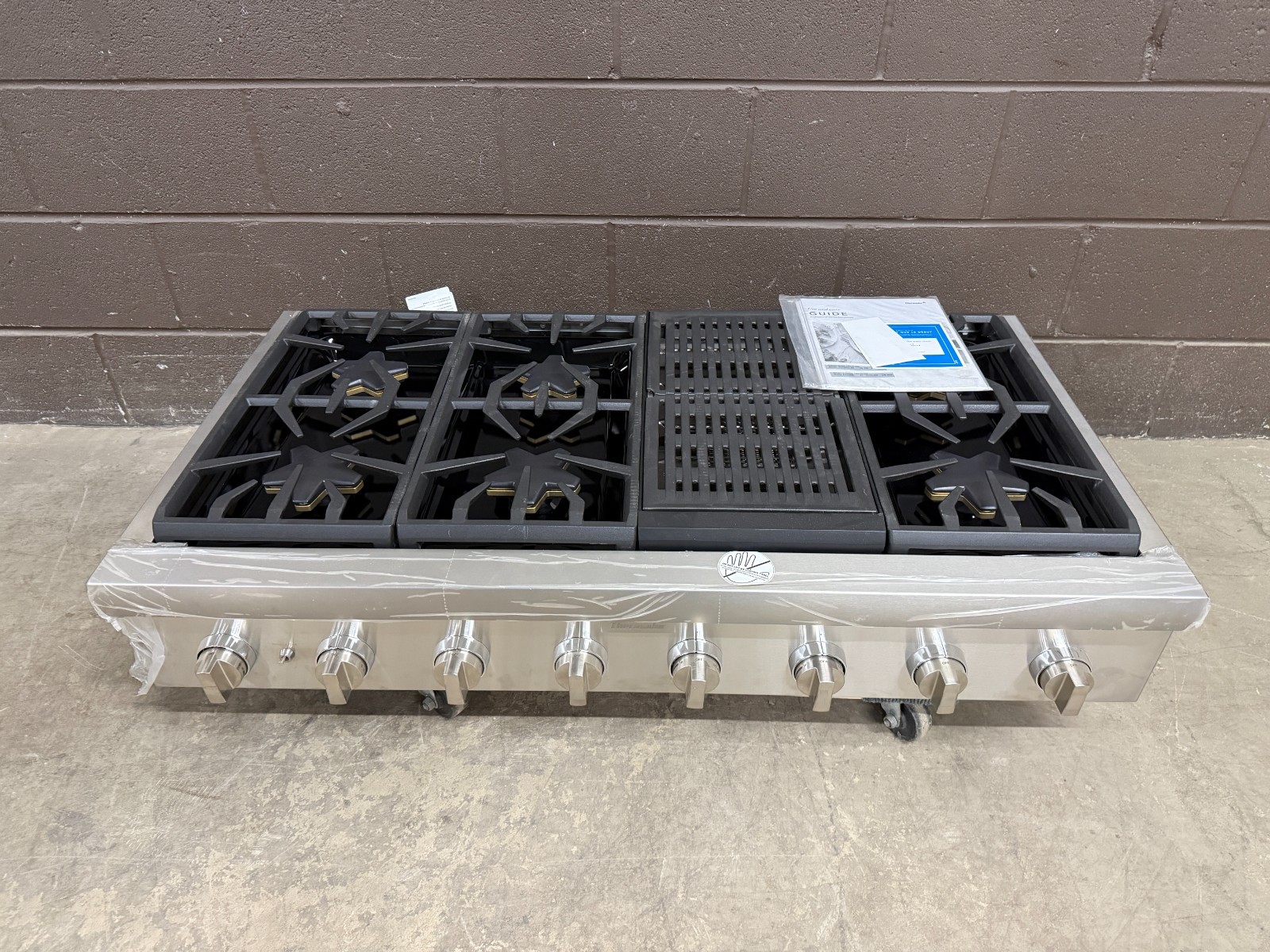 Thermador 48" PRO Gas Range Top - PCG486WL - 6 Burners + Grill Stainless gallery