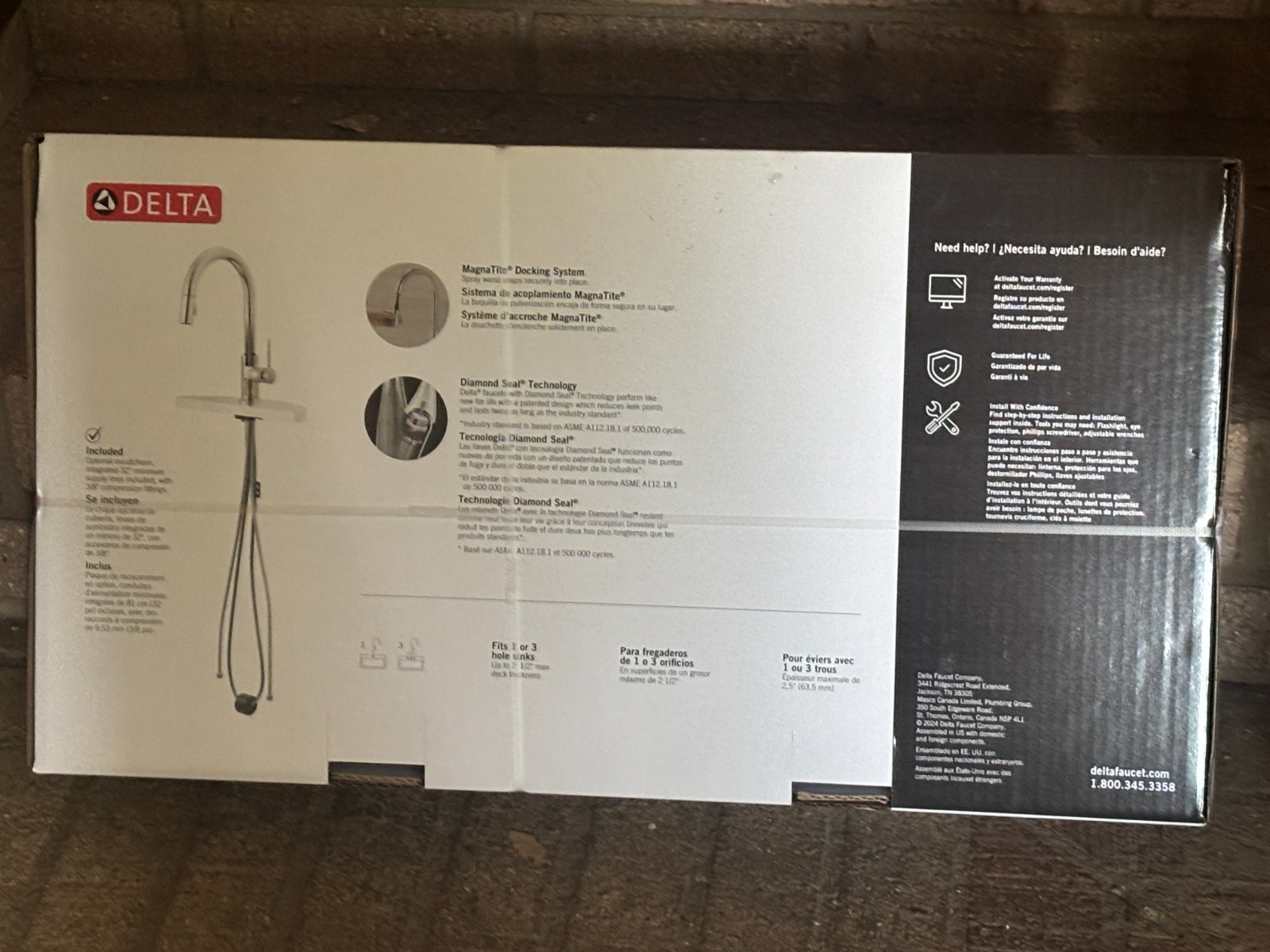 Delta Classic 1-Handle Pull-Down Kitchen Faucet Stainless 19810-SS DST gallery