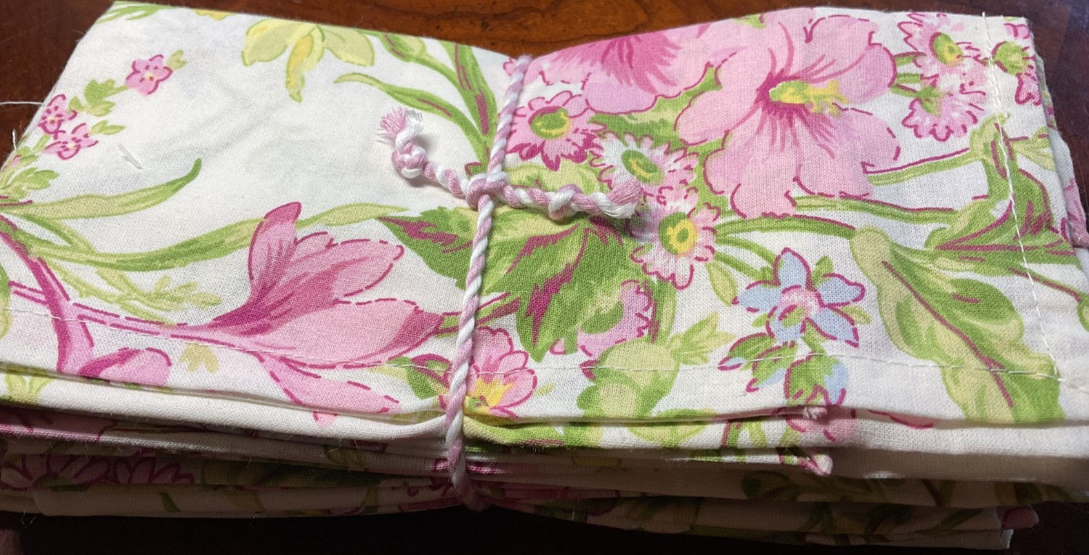 APRIL CORNELL DINNER NAPKINS (12) CREAM YELLOW PINK GREEN 16 X 16 COTTON NIP gallery