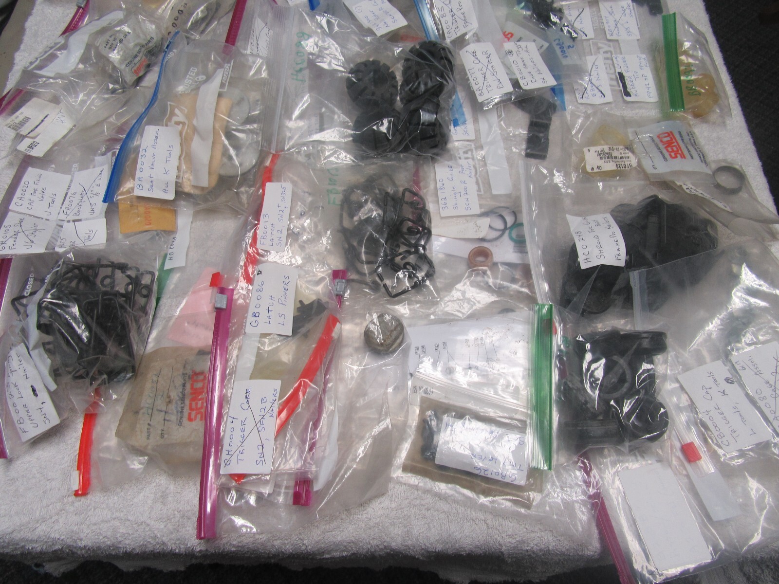 SENCO Pneumatic Tool Parts Genuine Senco New Old Stock You Choose by MPN (Lot#2) gallery