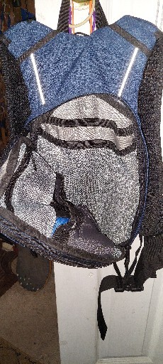  High Sierra Day Pack  (21s) 2