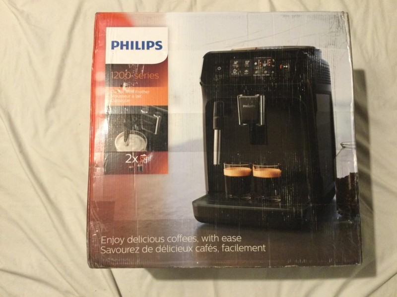 Philips 1200 Series Fully Automatic Espresso Machines w/ Milk Frother, EP1220/04 gallery