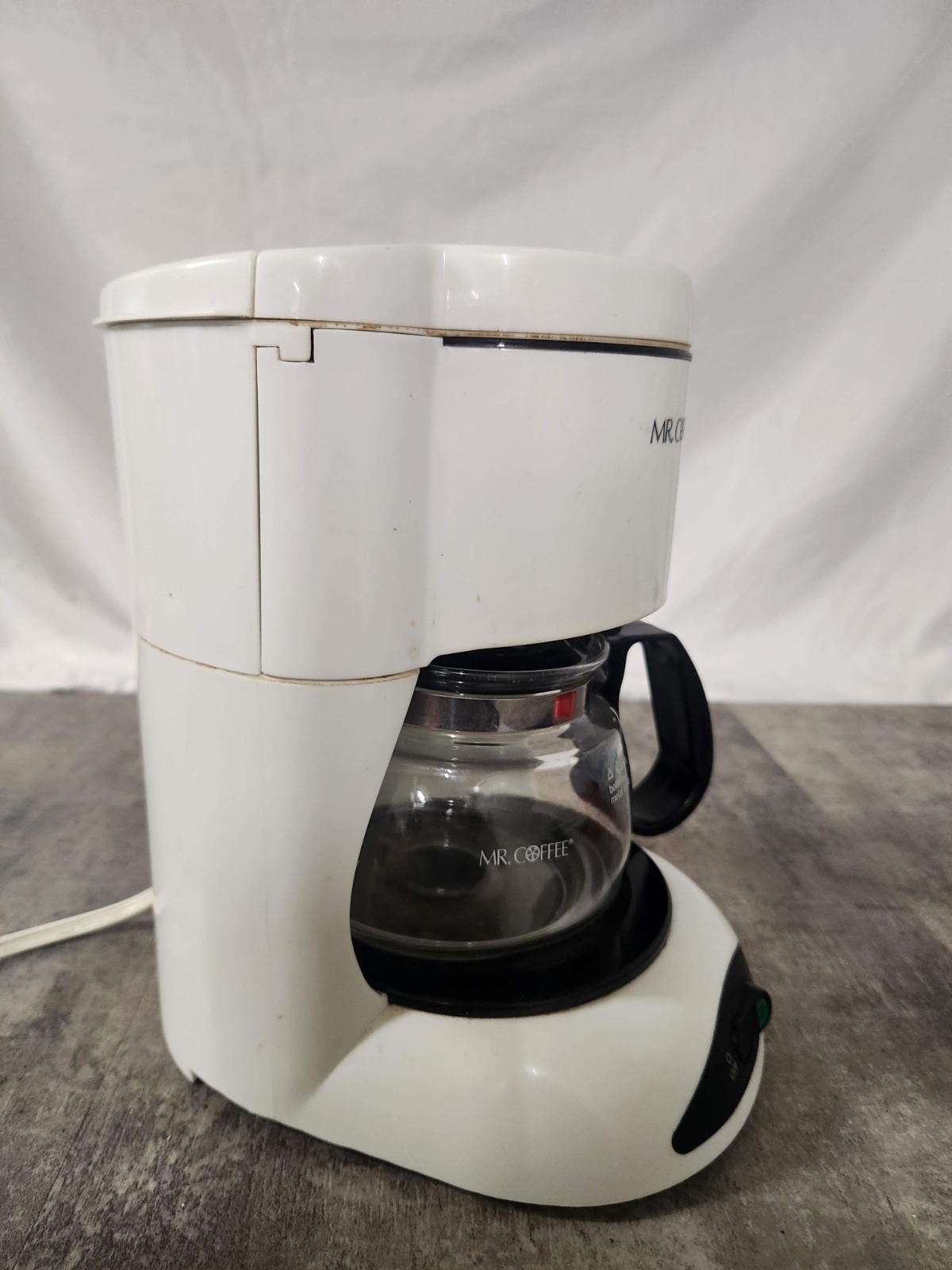 Mr. Coffee Four 4 Cup Coffee Maker White NL4 Tested Works gallery