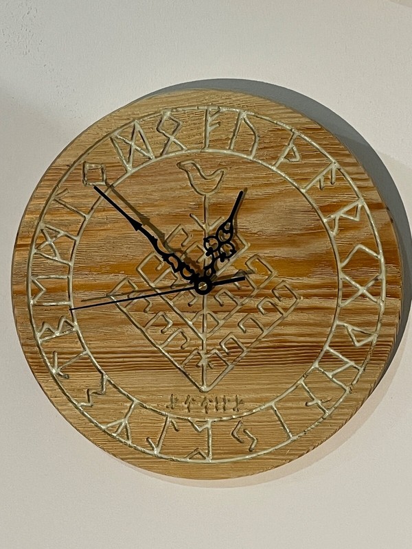Rune wallclock gallery