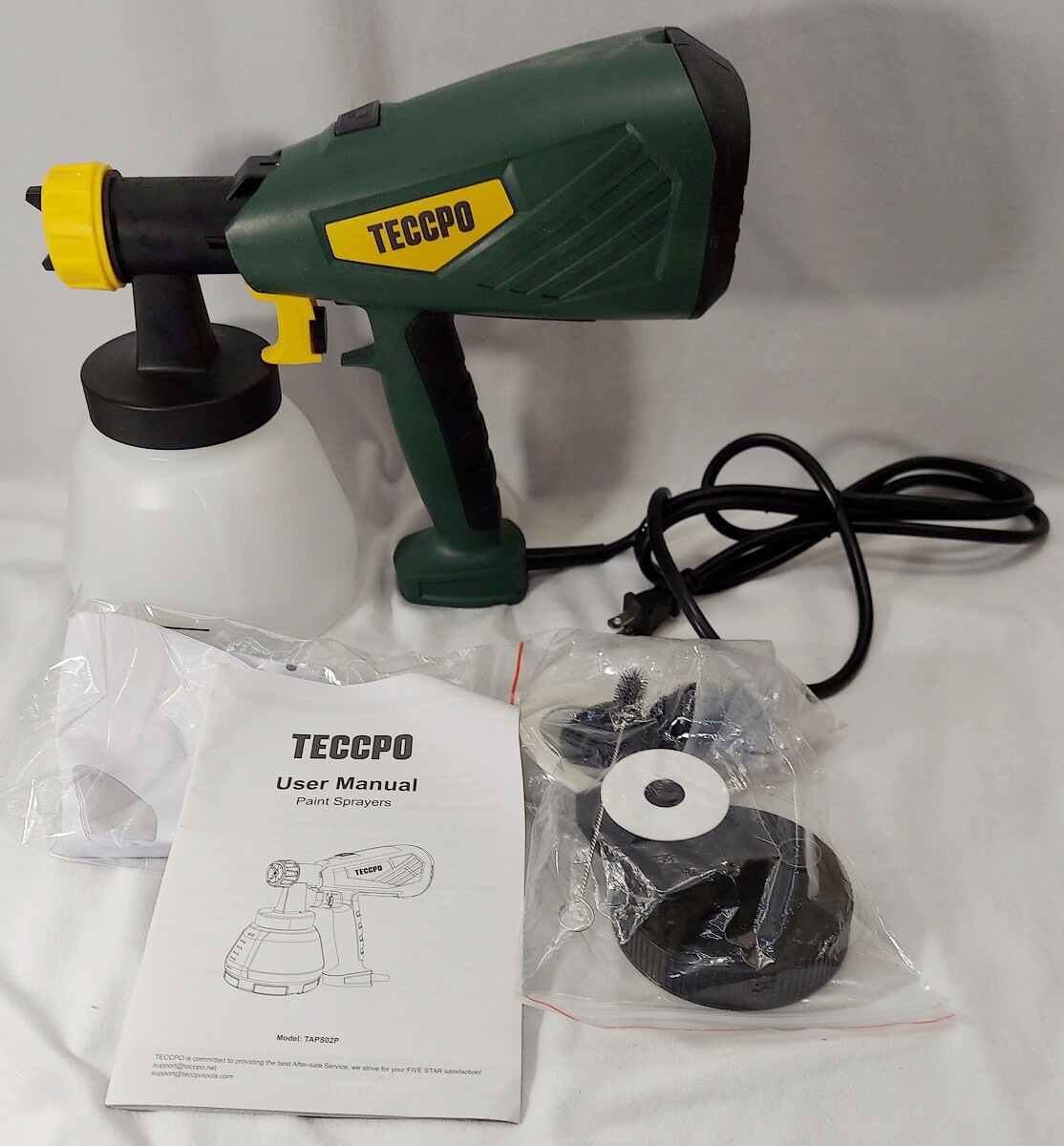 Teccpo TAPS02P Paint Srayer Gun With 4 Nozzles 1300 Ml Capacity gallery