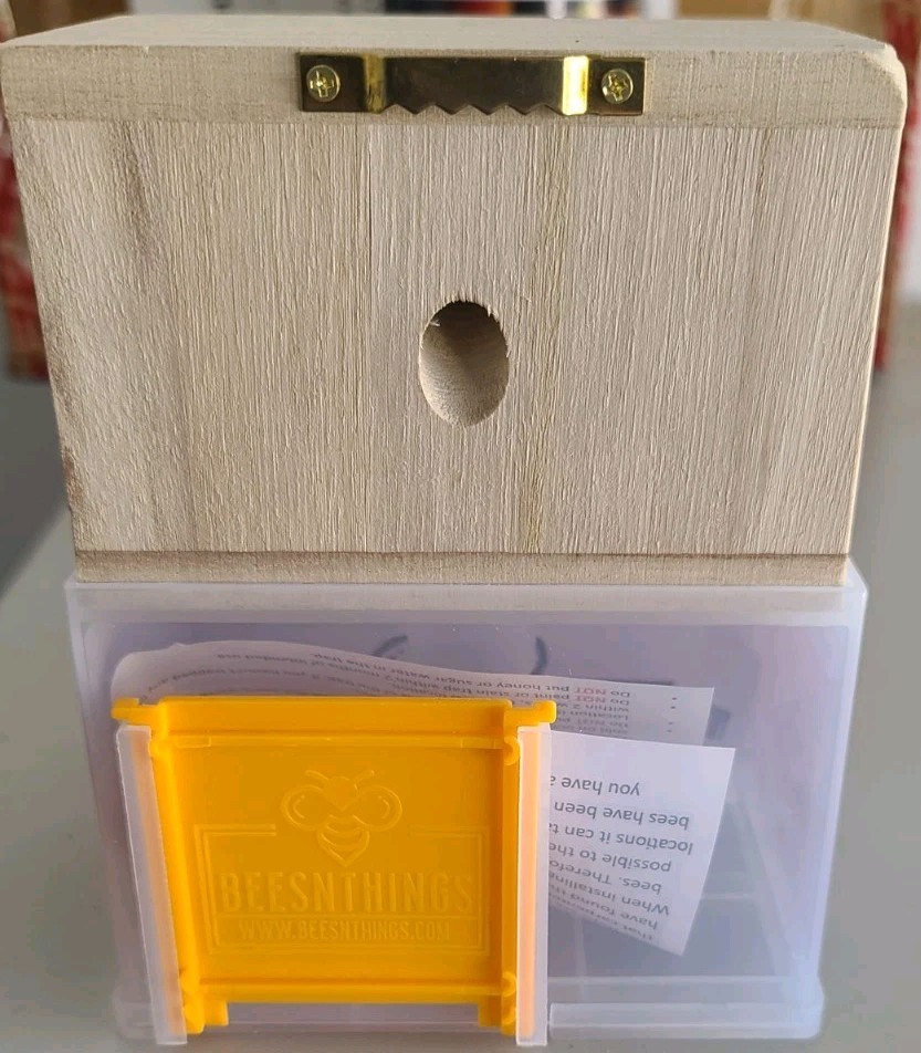 Bees 'N Things Outdoor Hanging Carpenter Bee Trap BRAND NEW gallery
