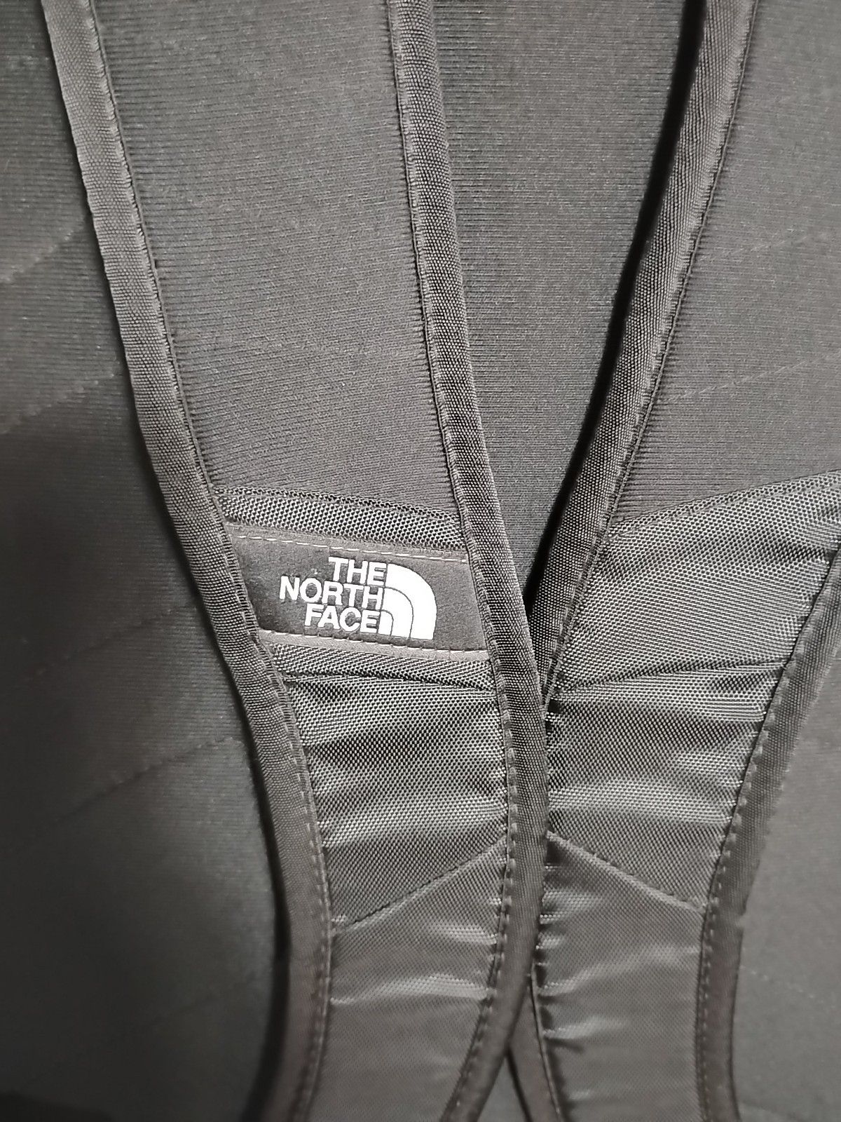 The North Face Jester Backpack with Adjustable Straps Black Pre-Owned Clean Cond 5