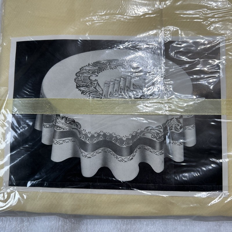 7 Piece Round Table Cloth Setting New In Packaging Color Yellow Size 68 “ gallery