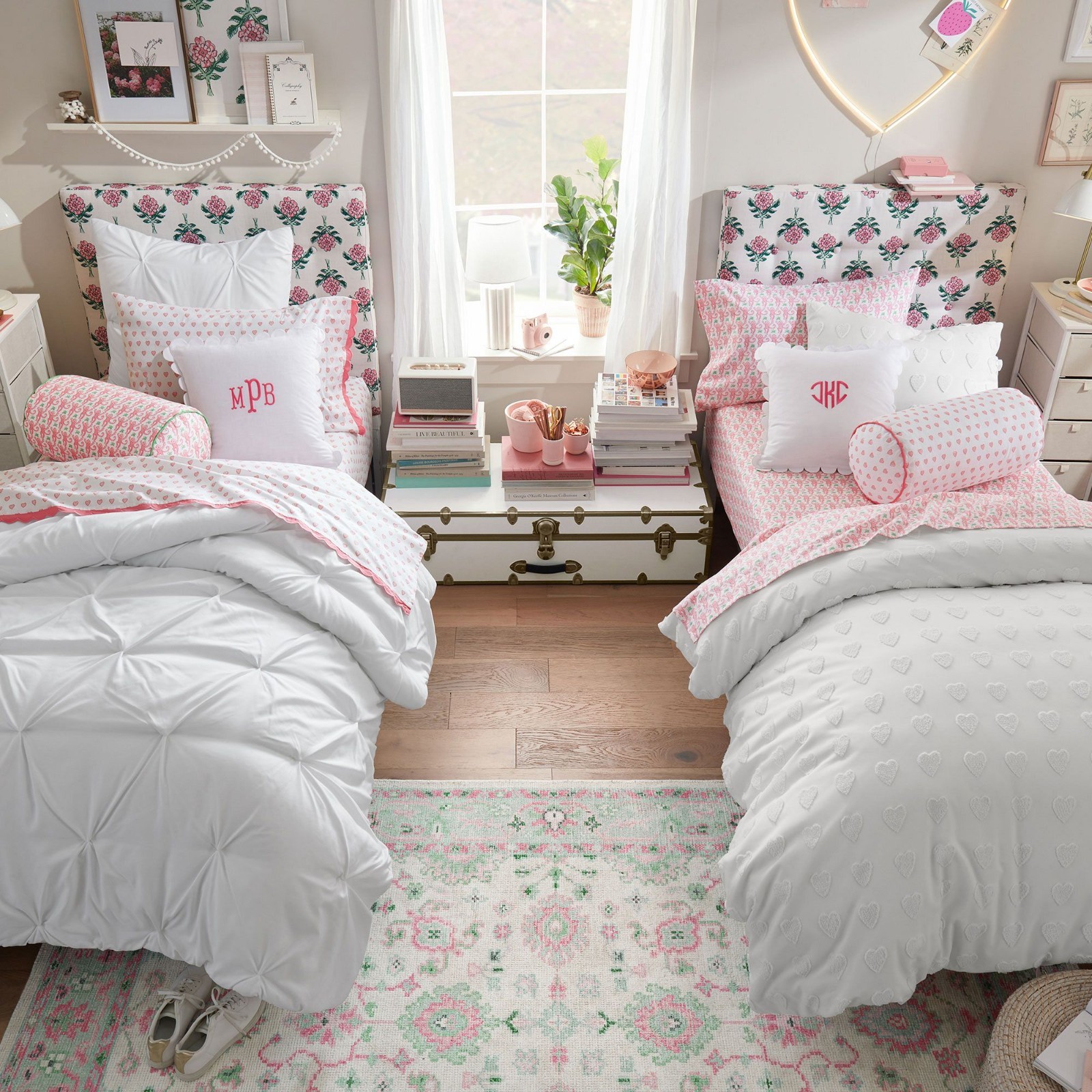 Best Seller Roller Rabbit Monkey Organic Sheet Set,Twin/Twin XL Pink gallery