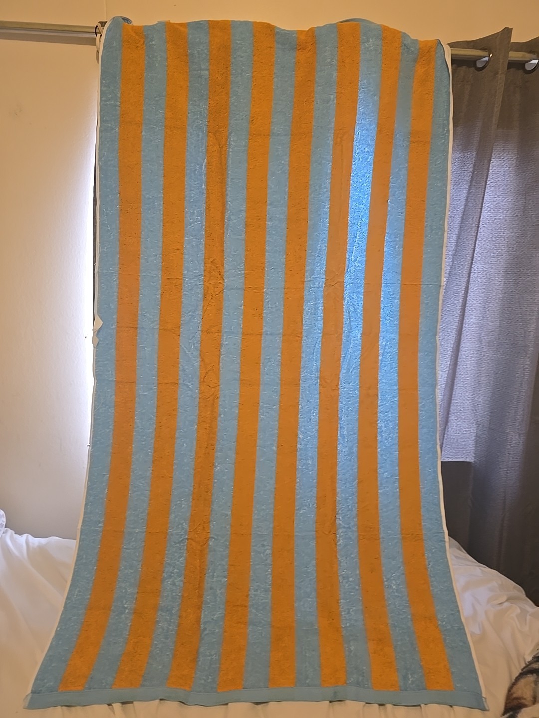 Extra Long Reversible Beach Towel Build In Hanging Loop 36×72 In (91.4cm× 182.8) gallery
