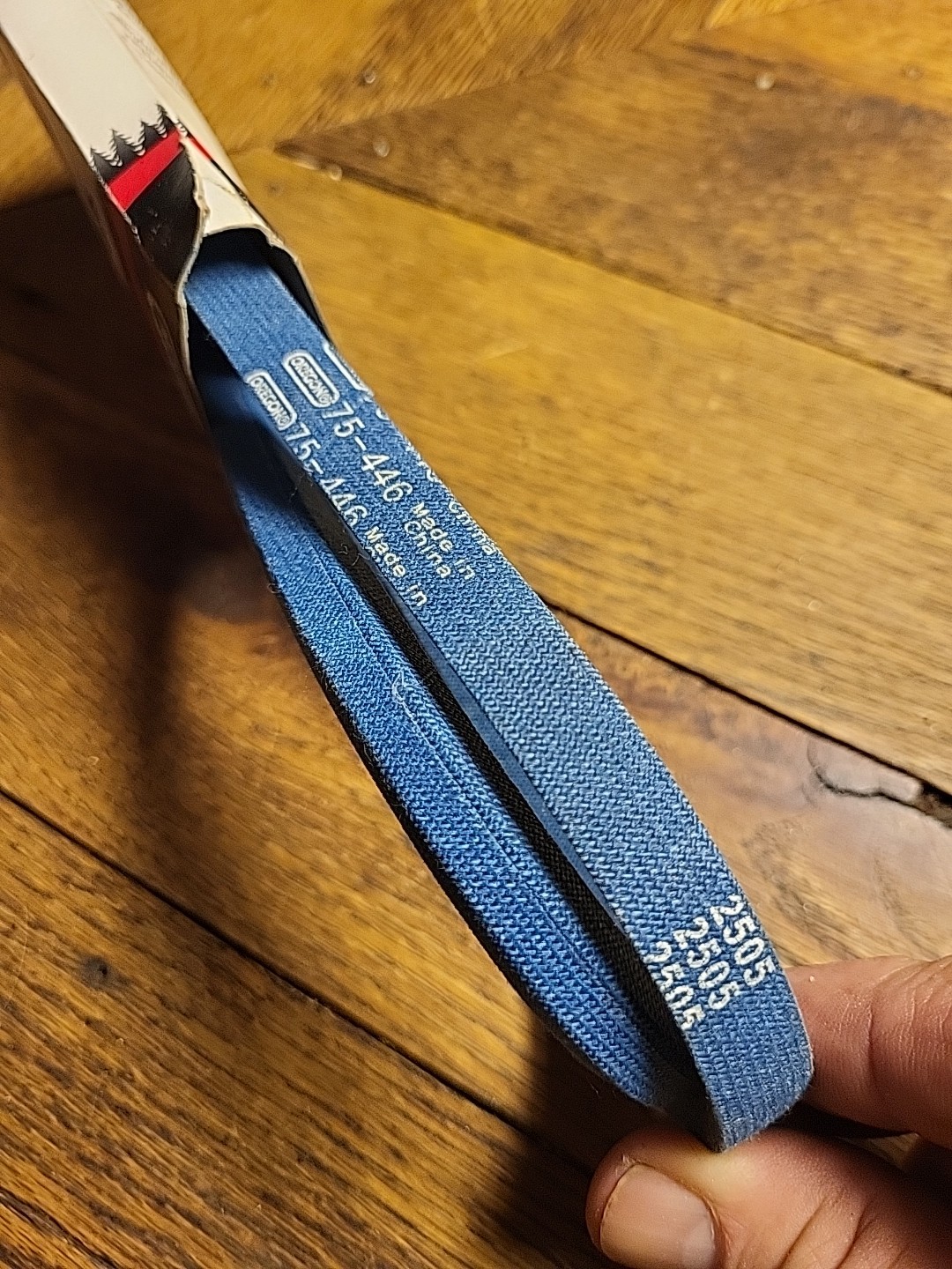 Oregon 75-446 ARAMID 1/2" X 46" Blue gallery