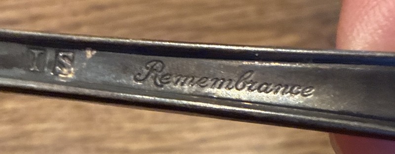 1847 Rogers Bros REMEMBRANCE International Silverplate Slotted 6” Spoon 1948 gallery