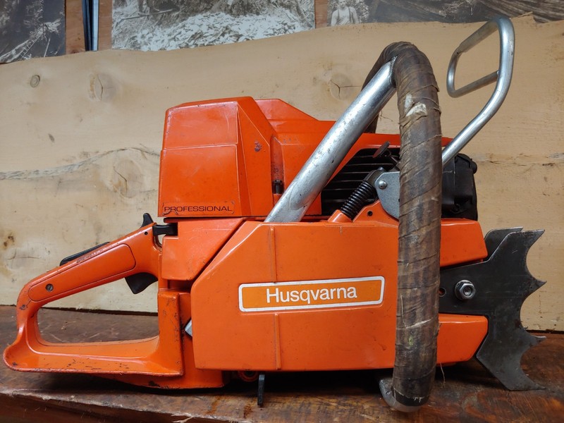 NICE HUSQVARNA 288 XP WRAP HANDLE HIGH TOP OEM NEW CHAINBRAKE *CRACK IN CASE gallery