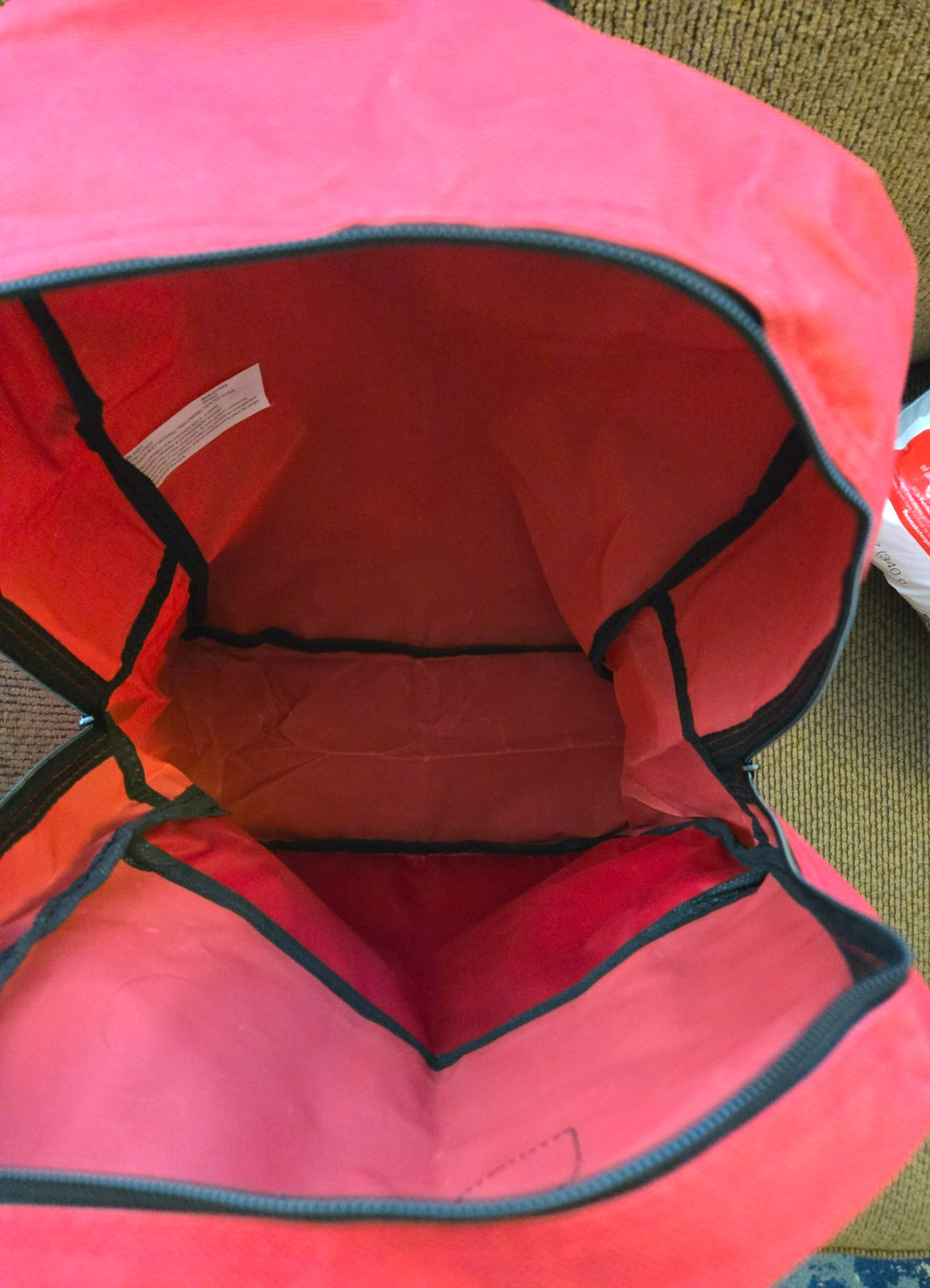 Trail maker Classic 17 Inch Backpack with Adjustable Padded Shoulder Straps RED 3