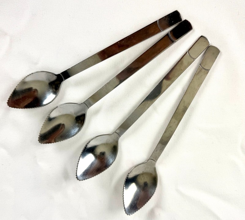 4 Serrated Grapefruit Spoons Stainless Steel Fruit 7 inches Excellent gallery