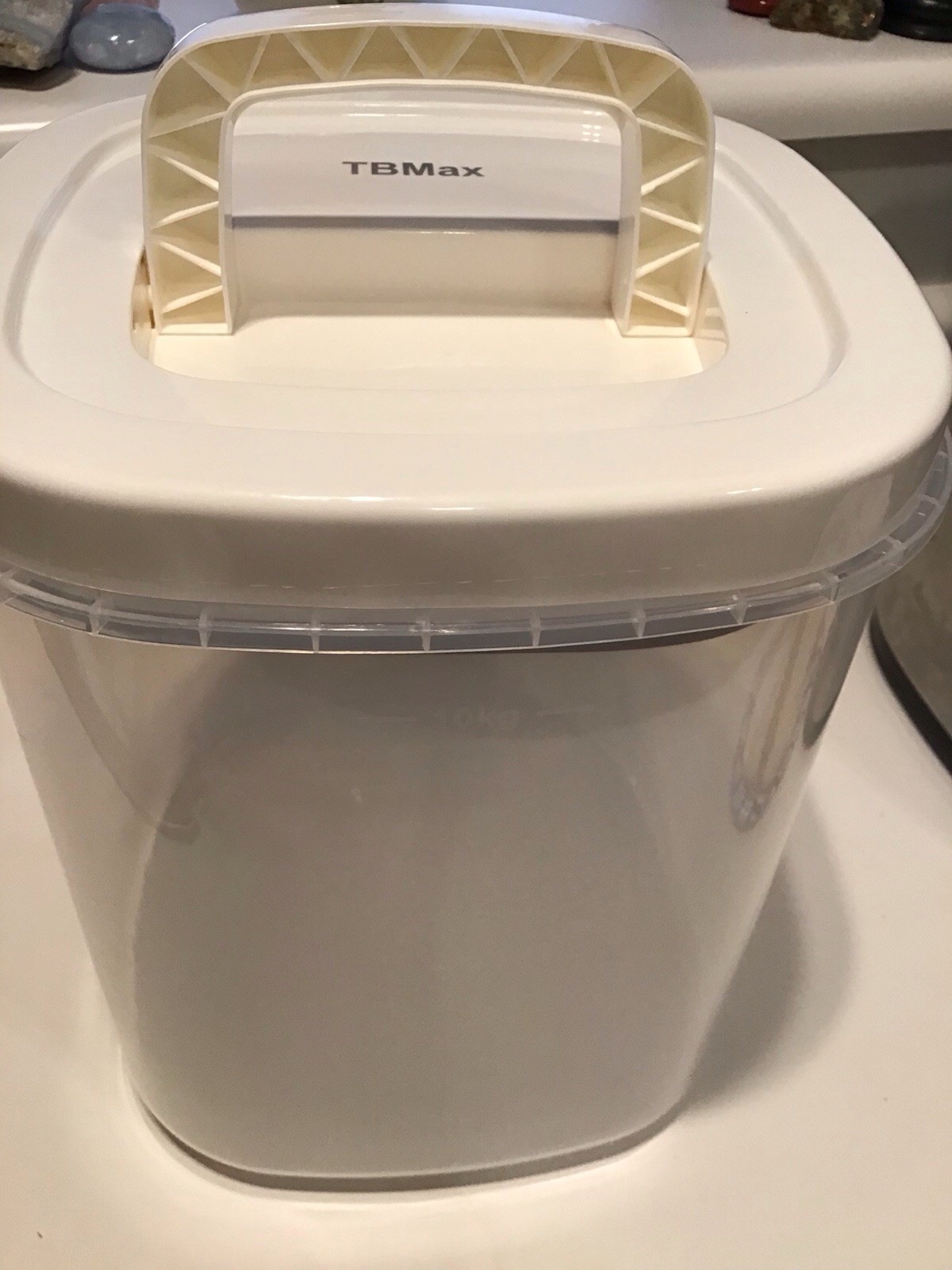 Bulk Storage Container air tight, 10 kg holds 15 lbs flour or 25 lbs rice used 1 gallery