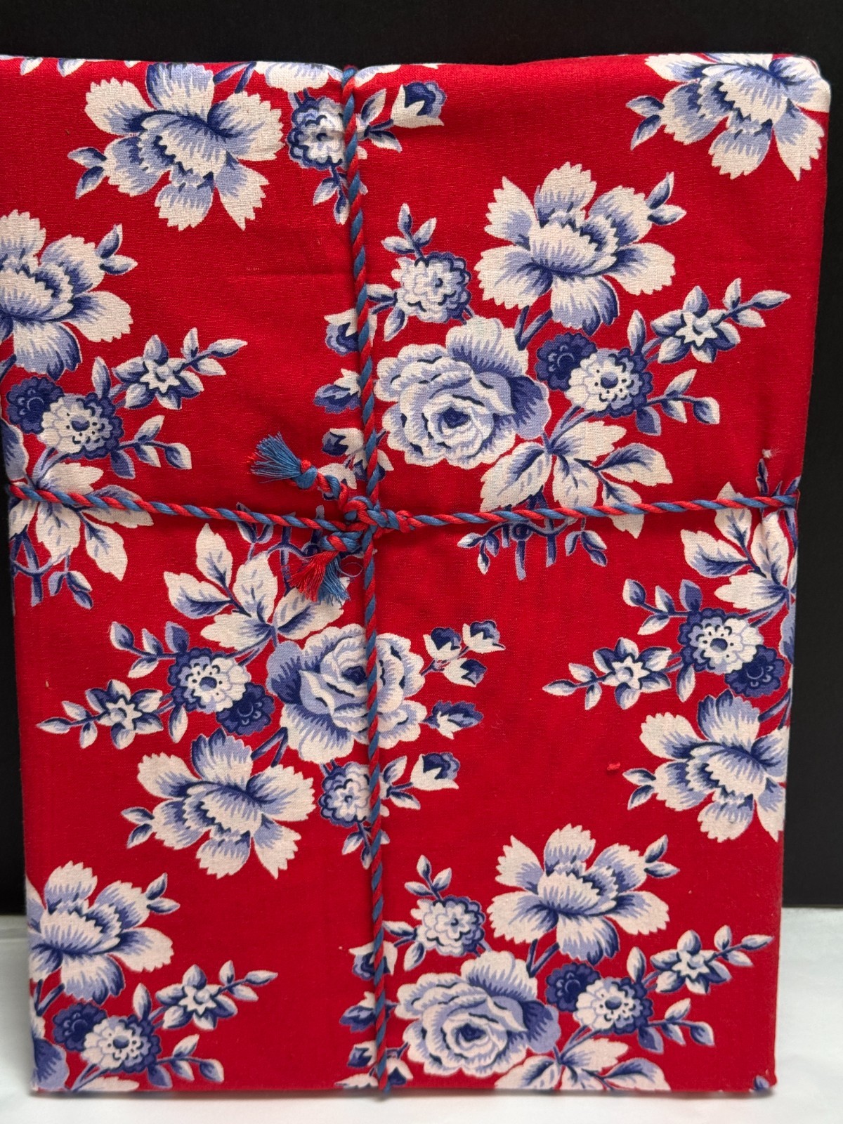APRIL CORNELL WILLA ROSE 60 x 60 TABLECLOTH Cotton RED WHITE BLUE Floral gallery