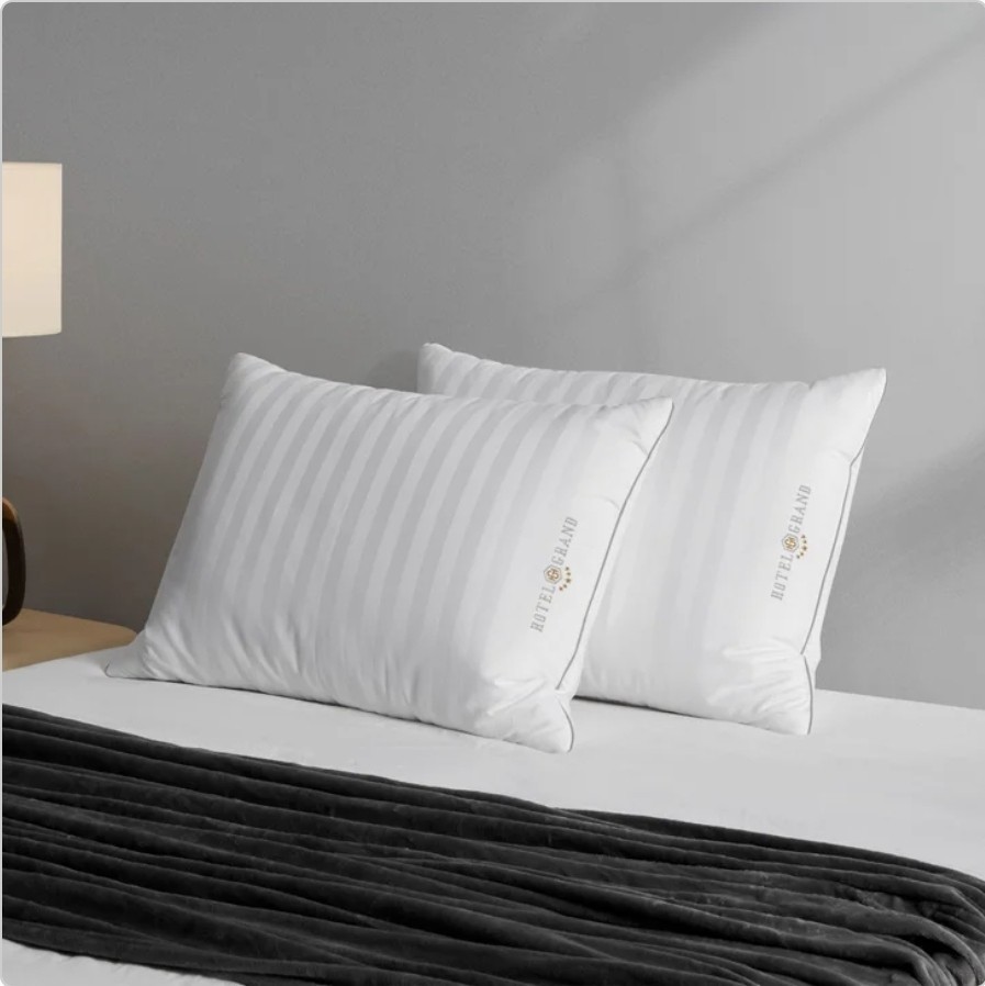 HOTEL GRAND FEATHER AND DOWN KING PILLOWS 2 PACK NEW gallery